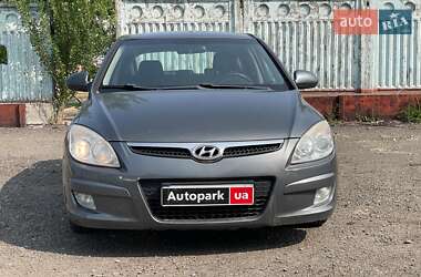 Хэтчбек Hyundai i30 2008 в 