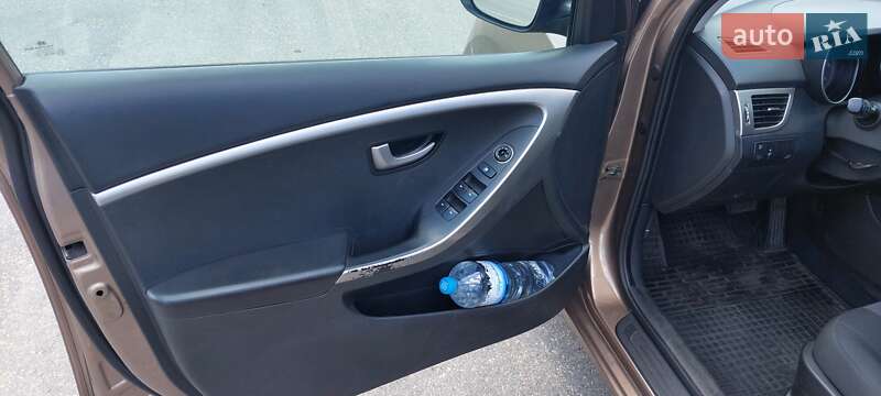 Універсал Hyundai i30 2013 в Запоріжжі