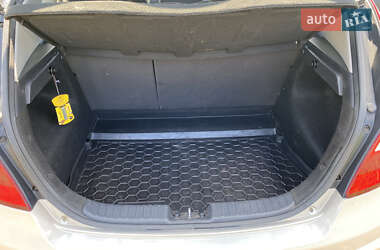 Хэтчбек Hyundai i30 2010 в 