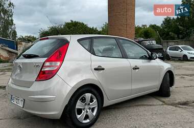 Хэтчбек Hyundai i30 2009 в 