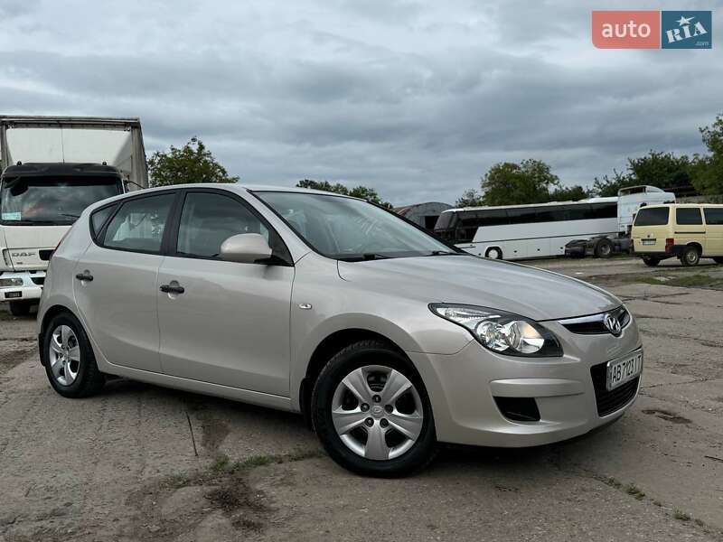 Хэтчбек Hyundai i30 2009 в Хмельницком