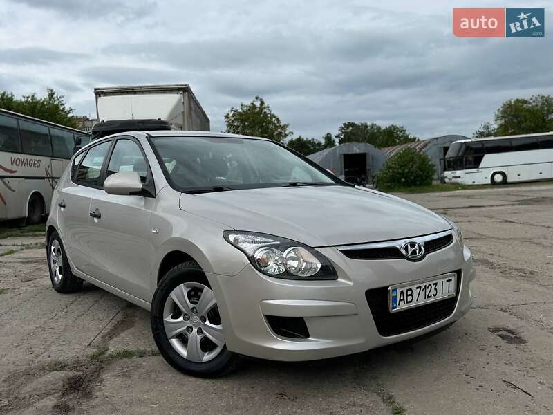 Хэтчбек Hyundai i30 2009 в Хмельницком