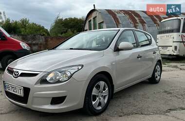 Хэтчбек Hyundai i30 2009 в 