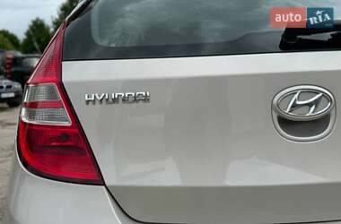 Хэтчбек Hyundai i30 2009 в 