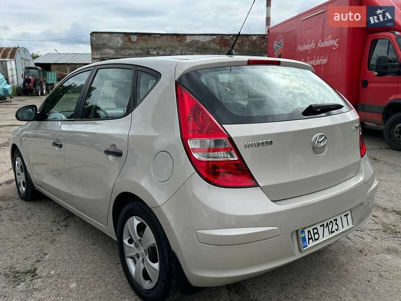 Хэтчбек Hyundai i30 2009 в Хмельницком