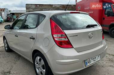 Хэтчбек Hyundai i30 2009 в 