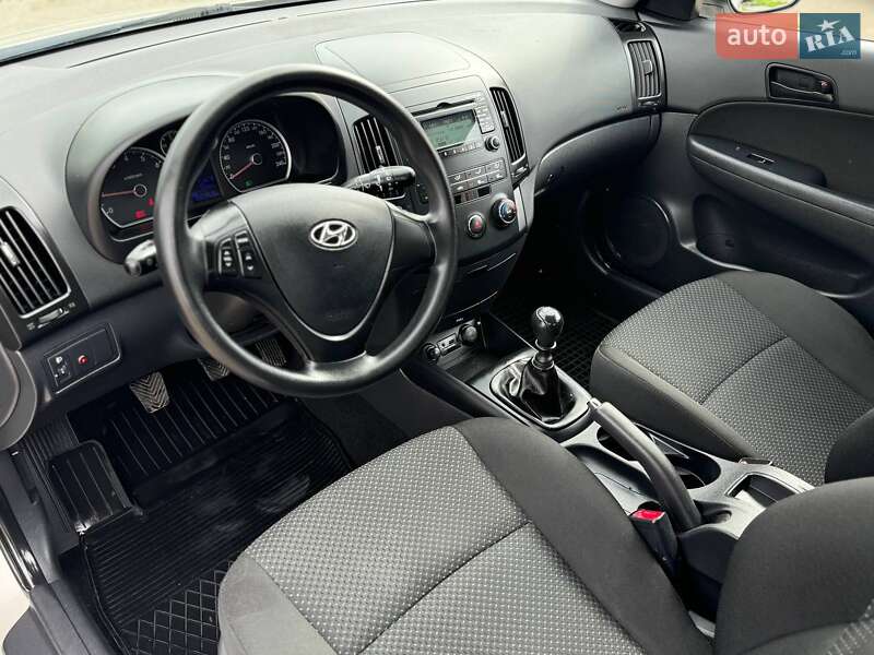 Хэтчбек Hyundai i30 2009 в Хмельницком