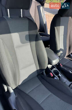Хэтчбек Hyundai i30 2013 в 