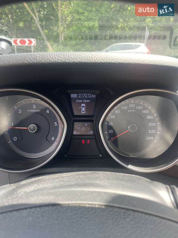 Универсал Hyundai i30 2013 в Василькове