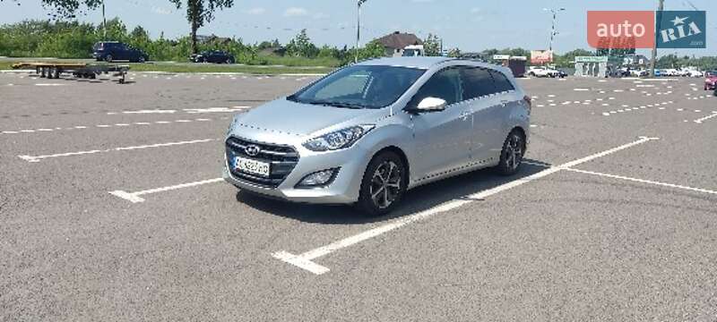 Универсал Hyundai i30 2015 в Луцке