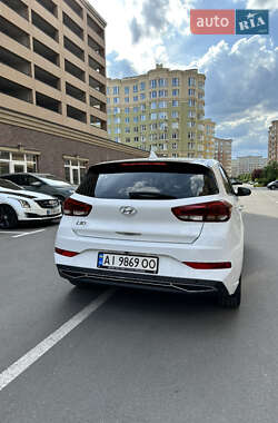 Хетчбек Hyundai i30 2022 в 