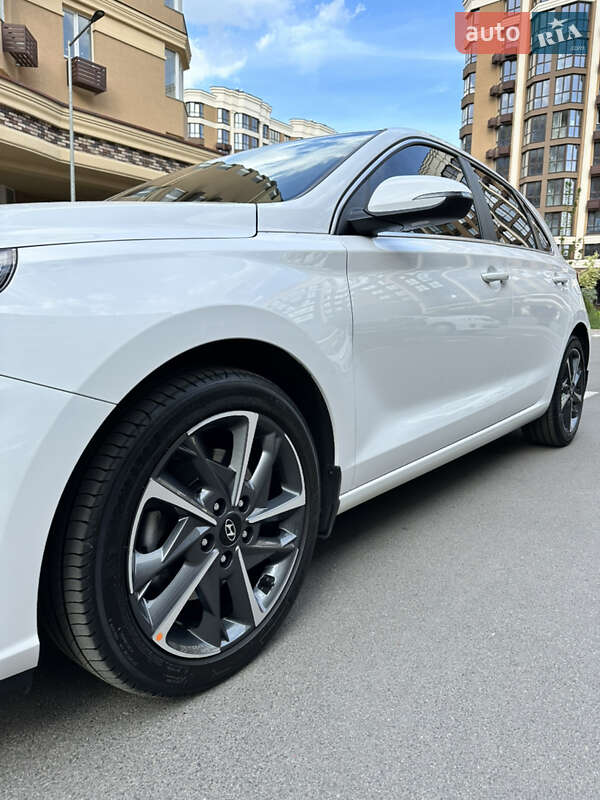 Хетчбек Hyundai i30 2022 в Софіївській Борщагівці