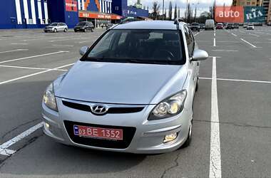 Універсал Hyundai i30 2010 в 