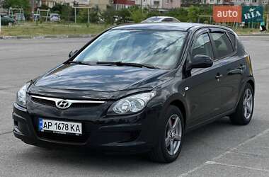 Хэтчбек Hyundai i30 2009 в Запорожье