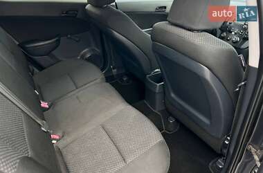 Хэтчбек Hyundai i30 2009 в 