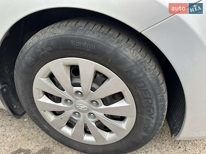 Хэтчбек Hyundai i30 2016 в Черновцах