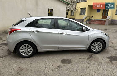 Хэтчбек Hyundai i30 2016 в 