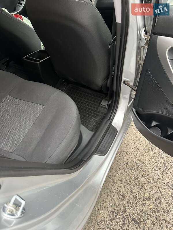 Хэтчбек Hyundai i30 2016 в Черновцах