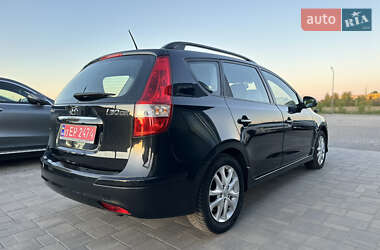 Универсал Hyundai i30 2010 в 