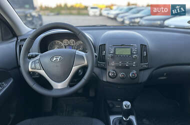 Универсал Hyundai i30 2010 в 