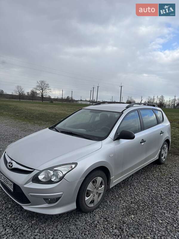 Хэтчбек Hyundai i30 2012 в Стрые