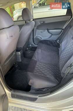 Хэтчбек Hyundai i30 2012 в 