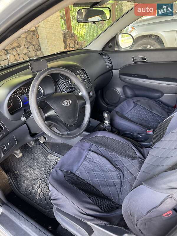 Хэтчбек Hyundai i30 2012 в Стрые
