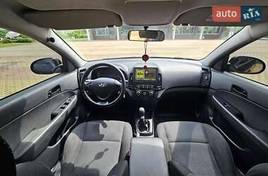 Универсал Hyundai i30 2010 в 