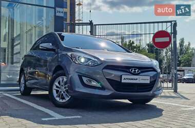 Хэтчбек Hyundai i30 2014 в 