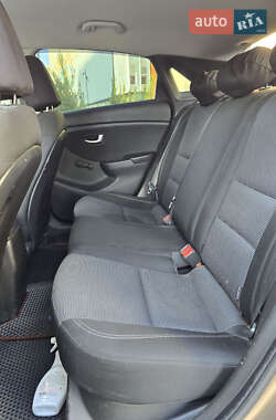 Хэтчбек Hyundai i30 2014 в 