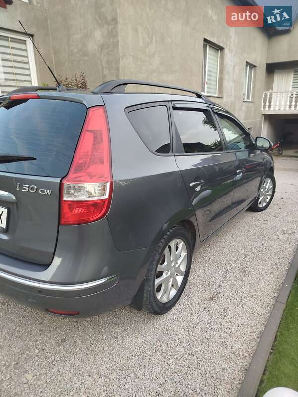 Универсал Hyundai i30 2009 в Иршаве