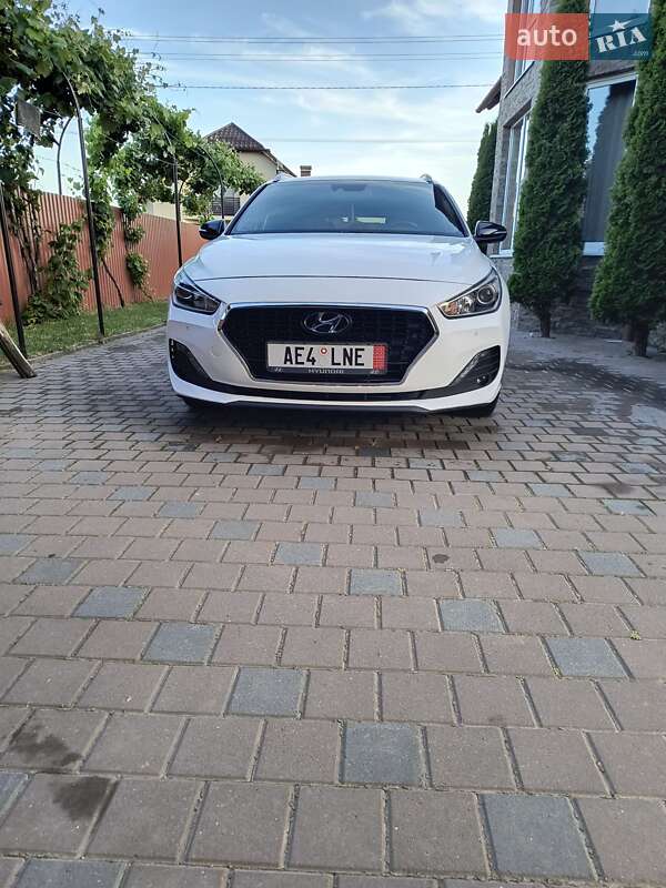 Універсал Hyundai i30 2018 в Ужгороді