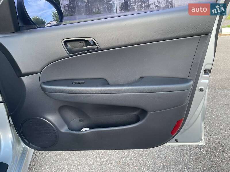 Хэтчбек Hyundai i30 2011 в Харькове