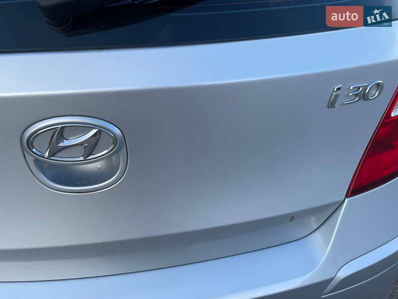 Хэтчбек Hyundai i30 2011 в Харькове