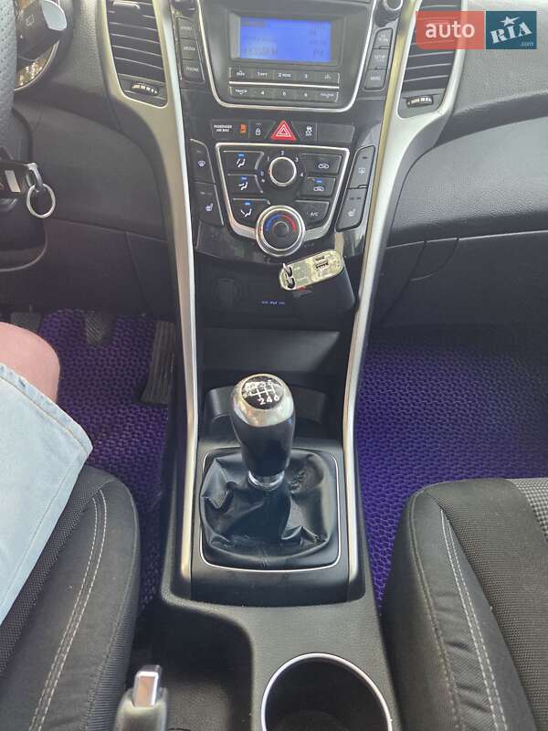 Хэтчбек Hyundai i30 2014 в Киеве