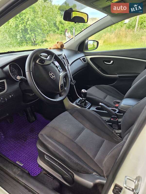 Хэтчбек Hyundai i30 2014 в Киеве