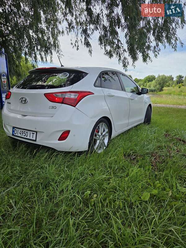 Хэтчбек Hyundai i30 2014 в Киеве