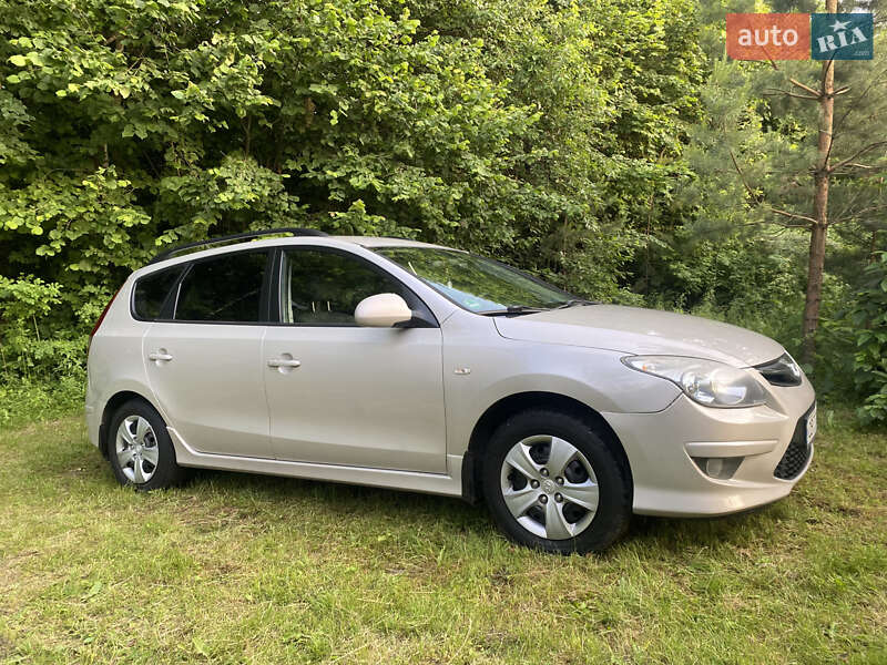 Универсал Hyundai i30 2010 в Нежине
