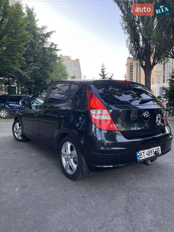 Хэтчбек Hyundai i30 2008 в Виннице