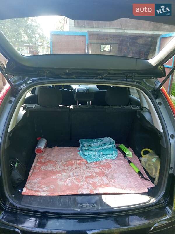 Хэтчбек Hyundai i30 2010 в Барановке