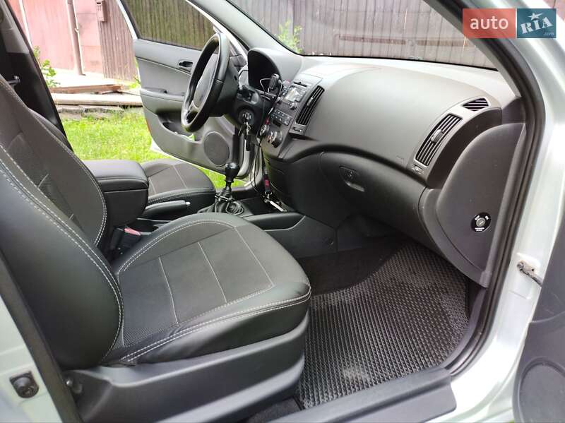 Универсал Hyundai i30 2009 в Ичне