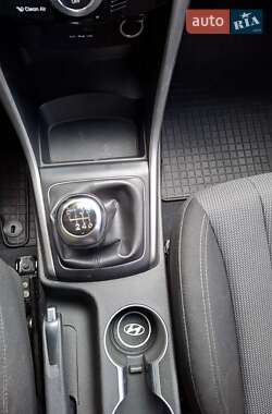 Хетчбек Hyundai i30 2013 в 