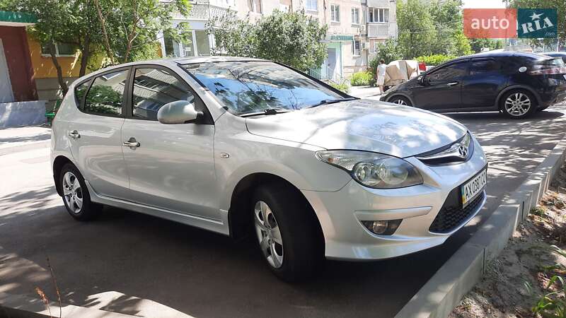 Hyundai i30 2011