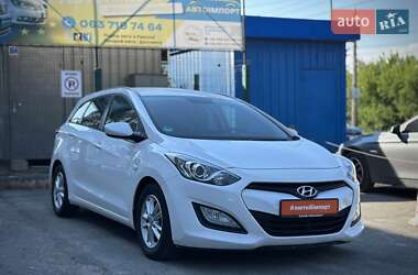 Универсал Hyundai i30 2012 в Сумах