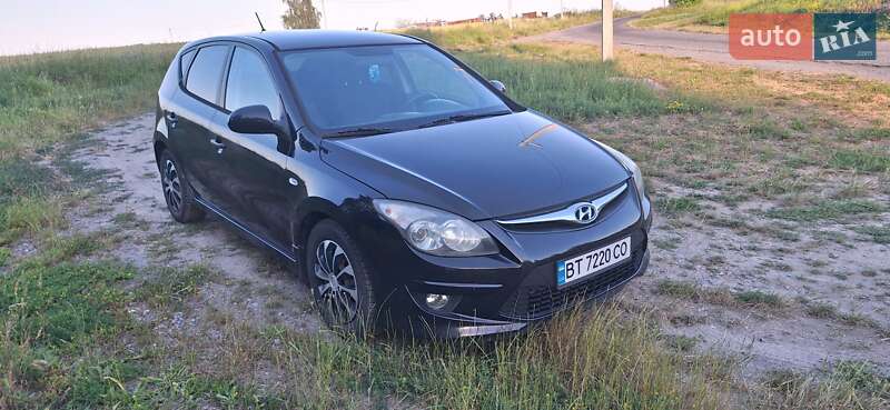 Hyundai i30 2011