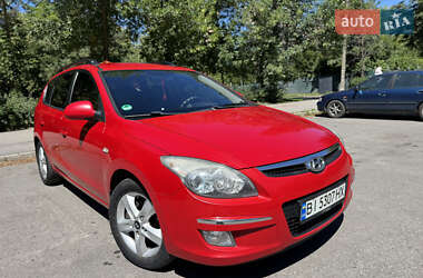 Универсал Hyundai i30 2010 в Полтаве