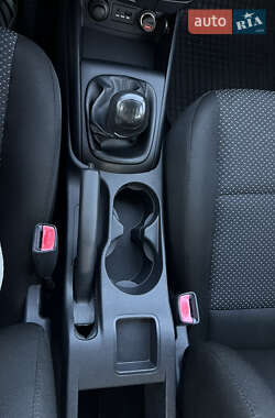 Хэтчбек Hyundai i30 2010 в 