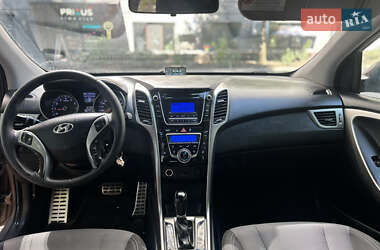 Хэтчбек Hyundai i30 2012 в 