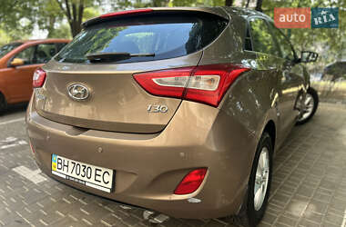 Хэтчбек Hyundai i30 2012 в 