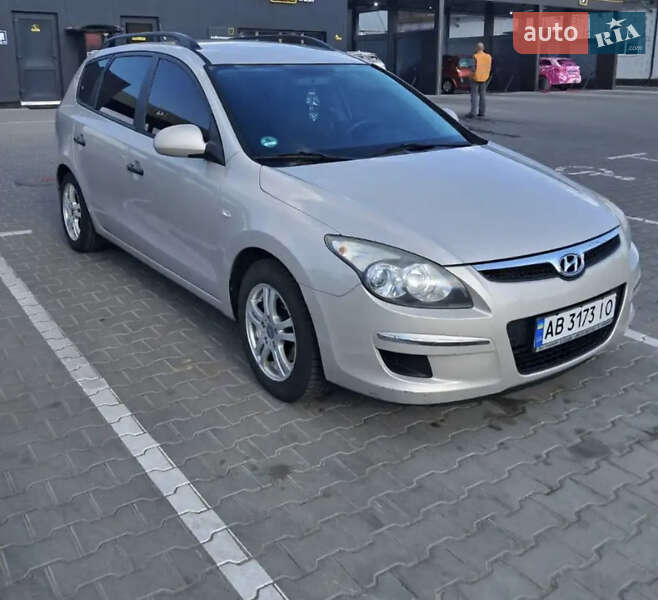 Универсал Hyundai i30 2009 в Ладыжине